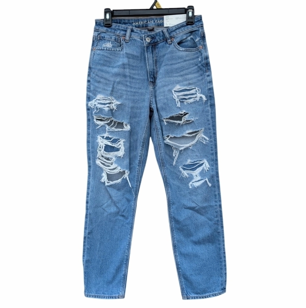 American Eagle AE Strigid mom Jeans In Medium Repair Crackle Wash NWT